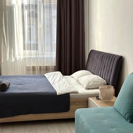 Romantic Apartments-Near Opera House 5/8 Lviv Dış mekan fotoğraf