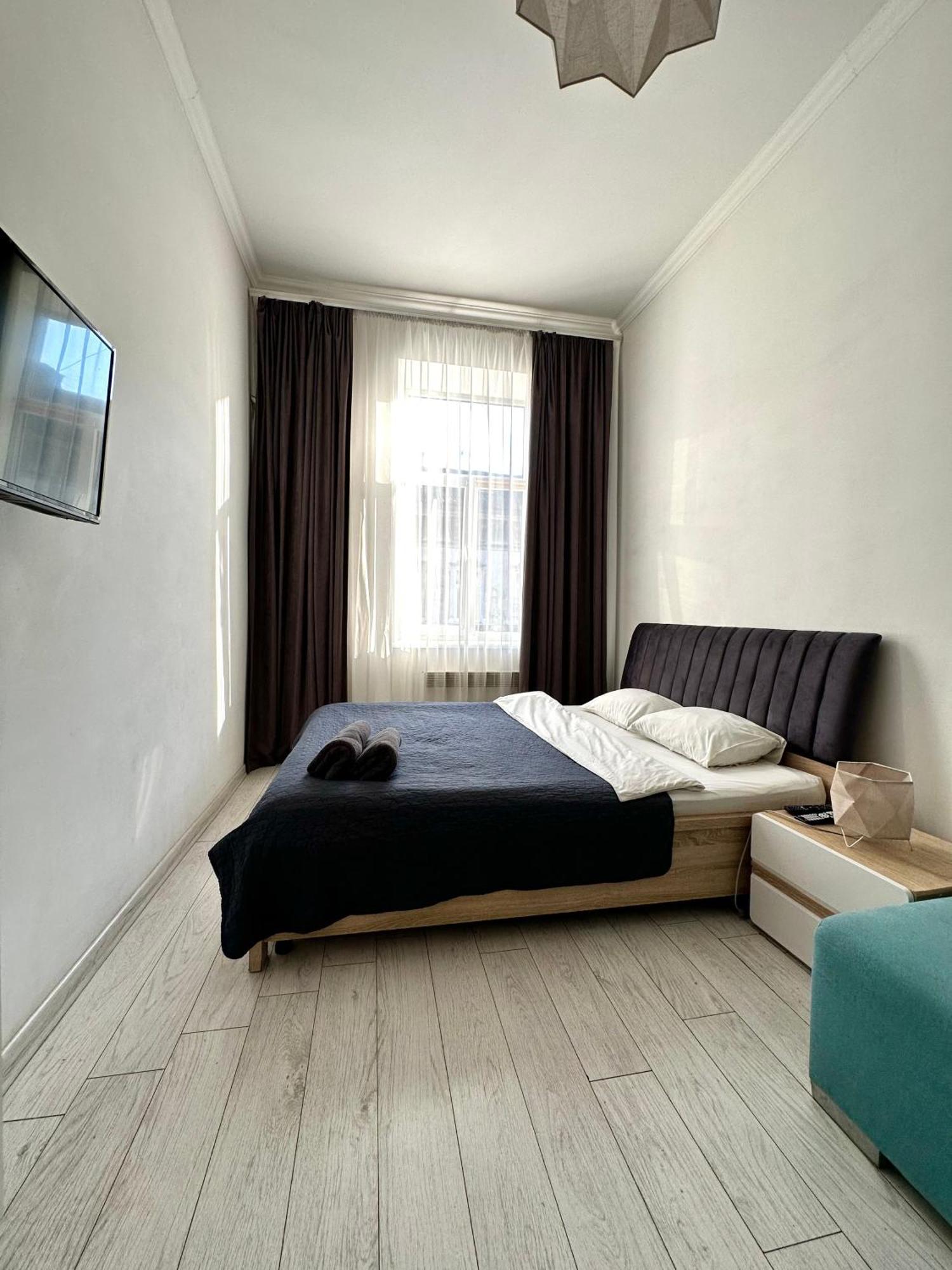 Romantic Apartments-Near Opera House 5/8 Lviv Dış mekan fotoğraf