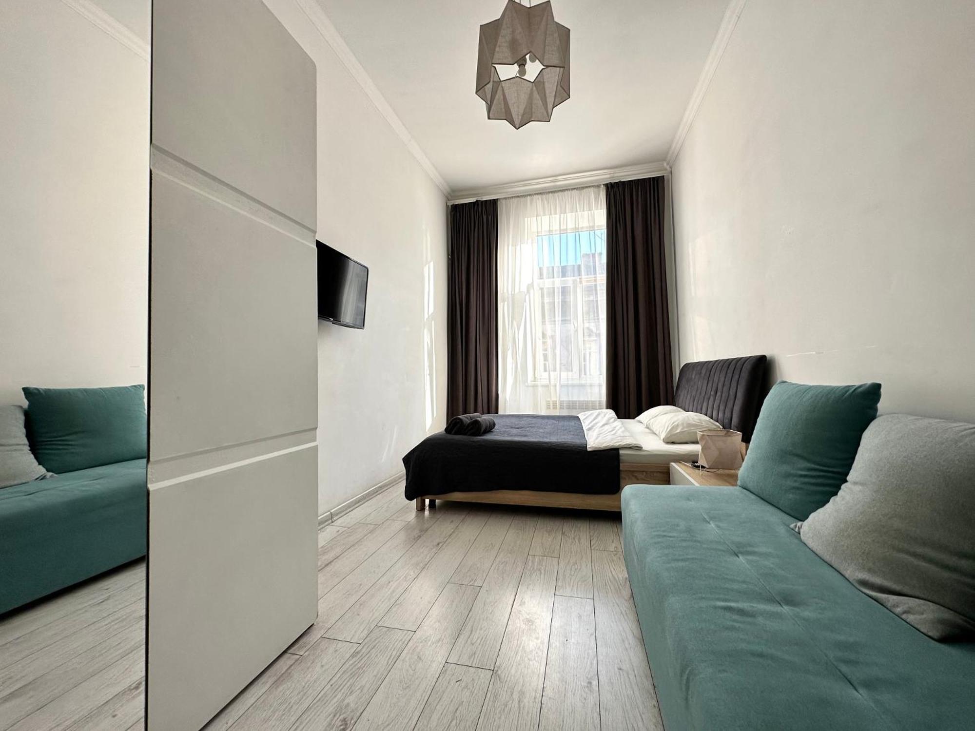 Romantic Apartments-Near Opera House 5/8 Lviv Dış mekan fotoğraf